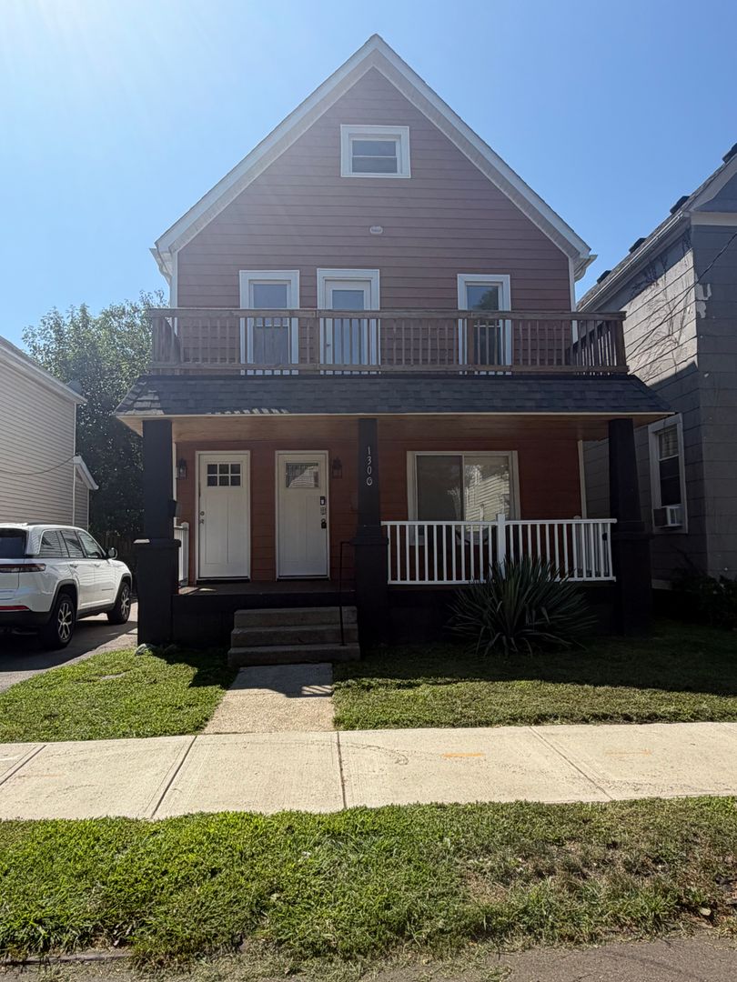 Cleveland Apartment: 1308 W. 87th Street