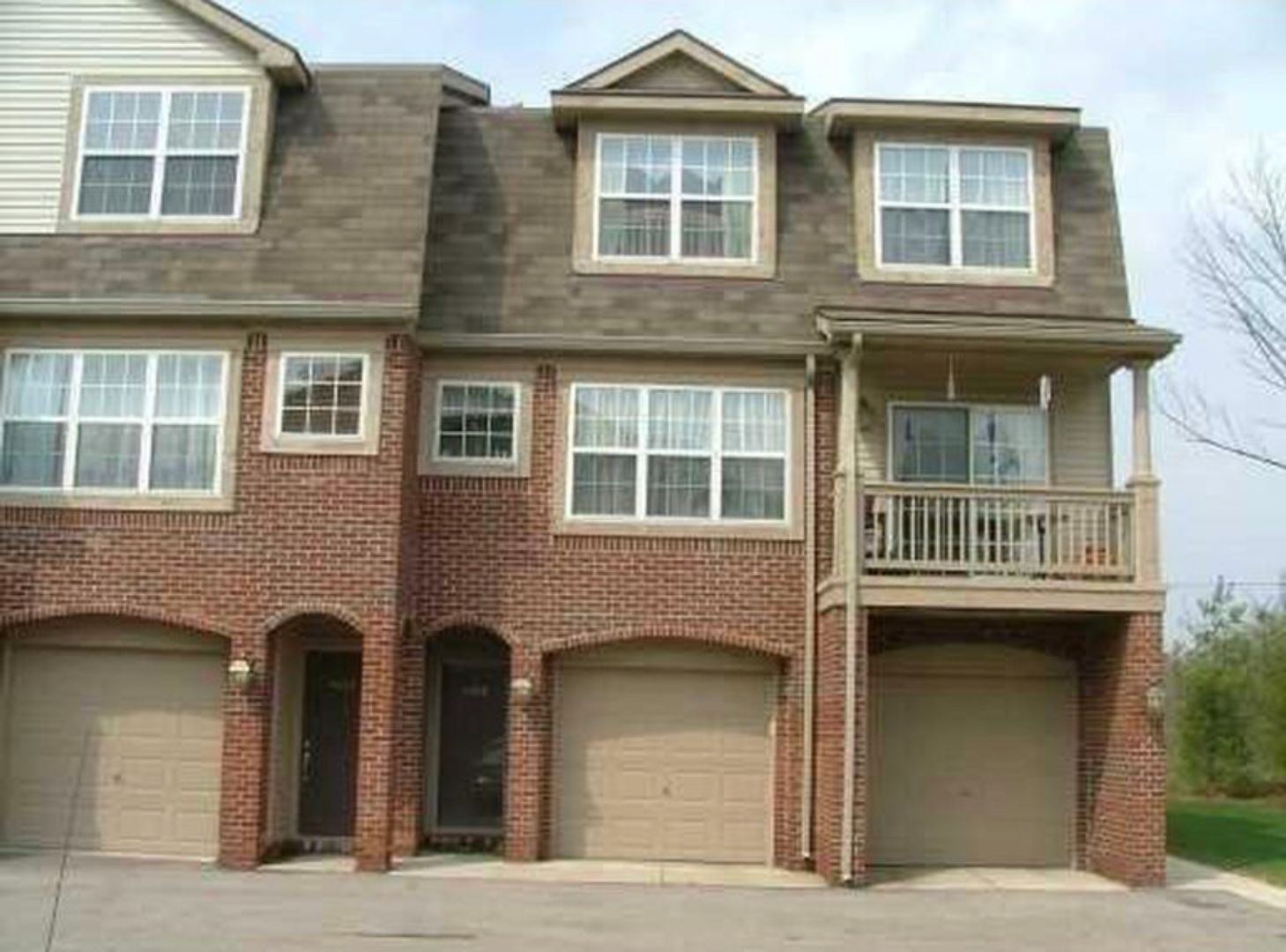 Ann Arbor House: 2721 Barclay Way