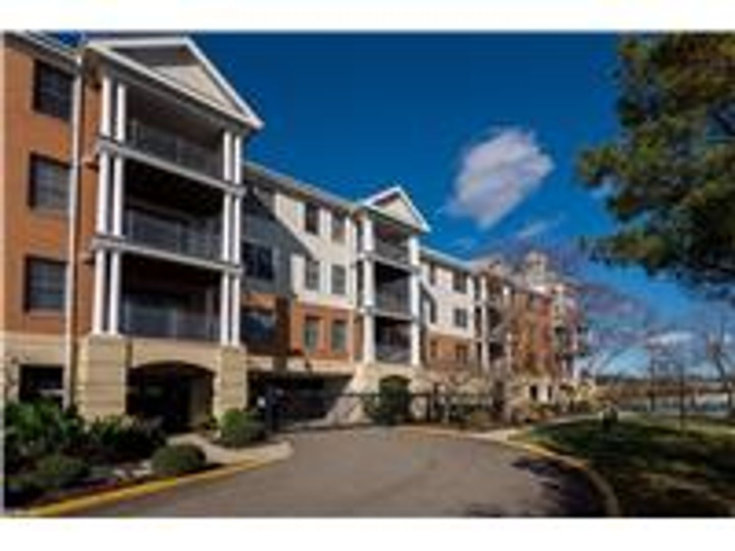 Norfolk House: 4250 Granby Street, #302