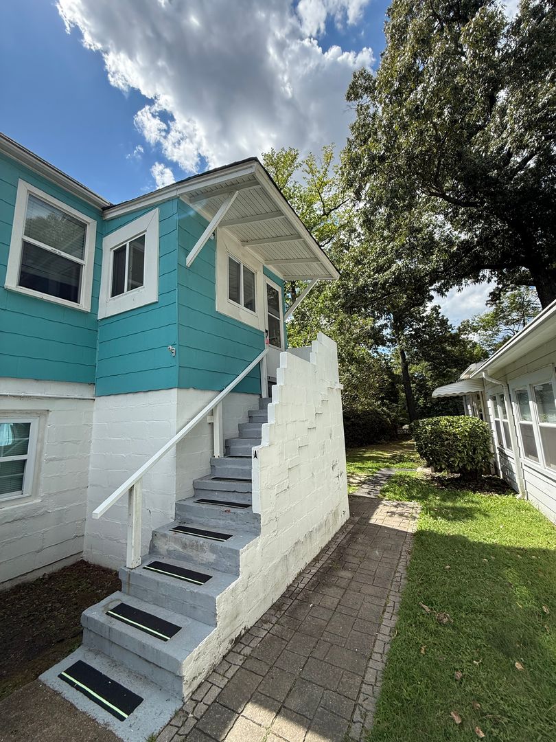 Virginia Beach Apartment: 2413 Beaufort Avenue