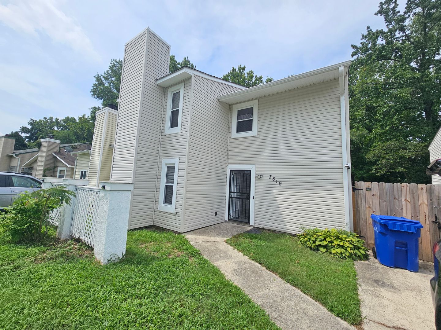 Portsmouth House: 3819 Georgia Ct