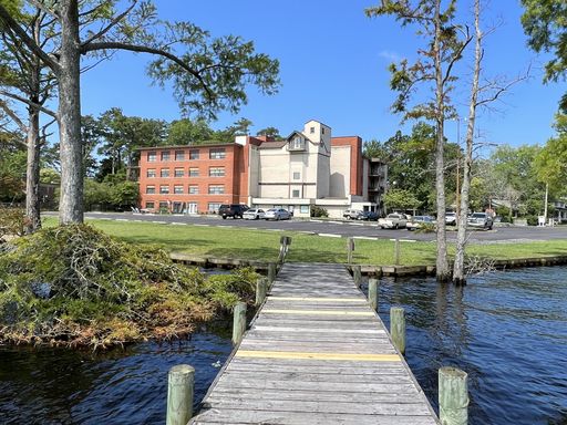 Waterfront! All Inclusive, 1 Bed, 1 Bath Studio Apartment