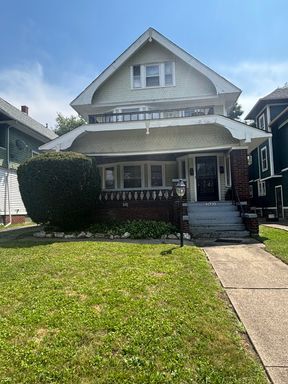Darling Furnished 1 Bed Unit - Utilities Included – photo 1