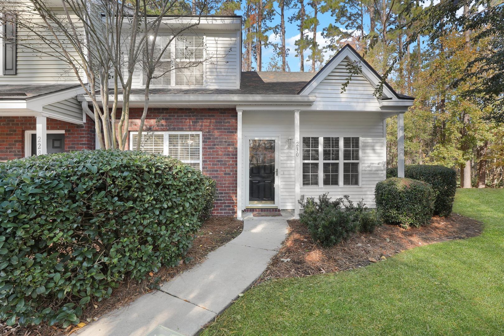 Bluffton House: 230 North Circle