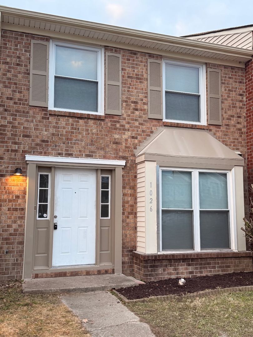 Virginia Beach House: 1026 Smoke Tree Ln