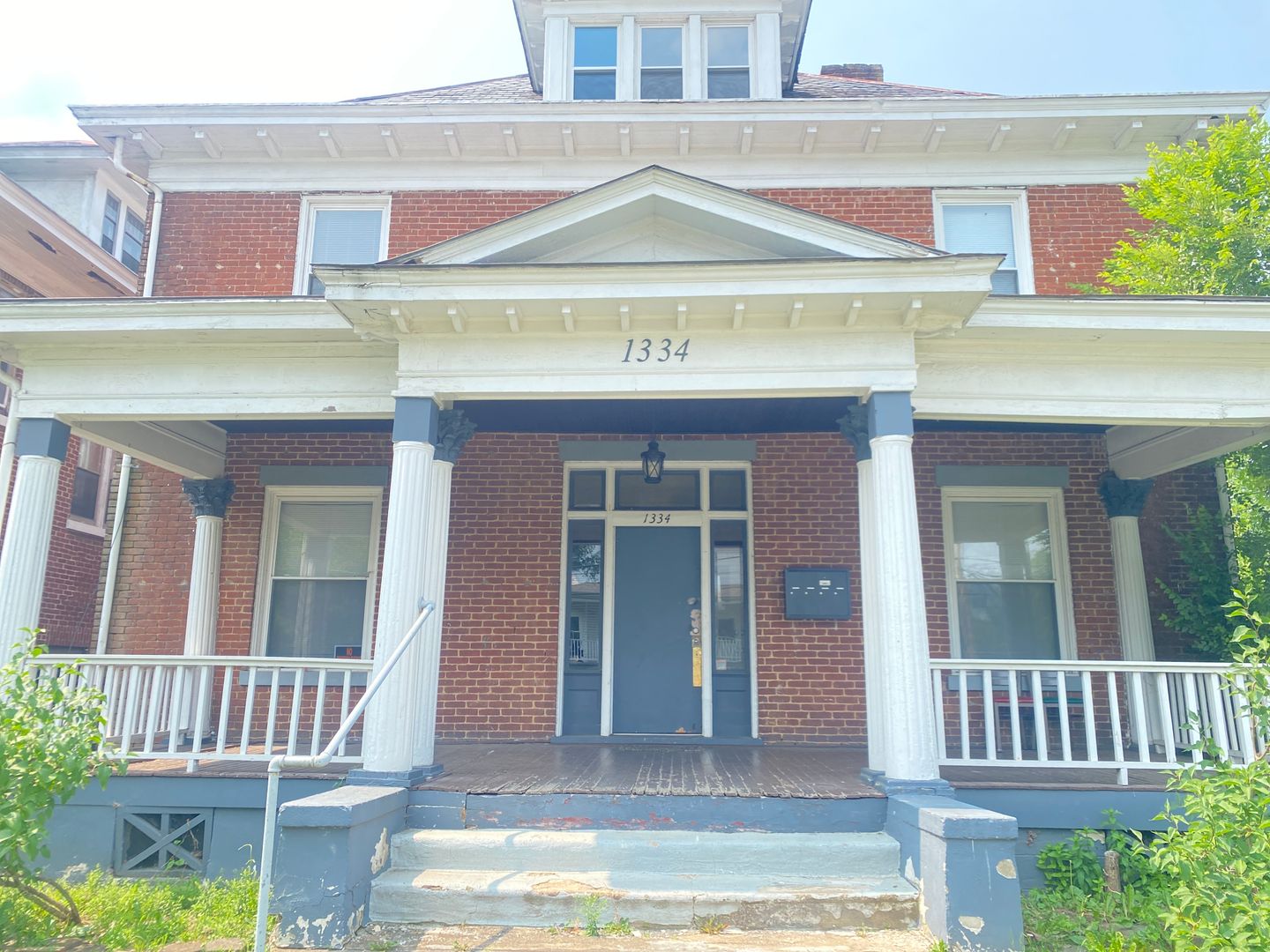 Roanoke Apartment: 1334 Chapman Avenue SW