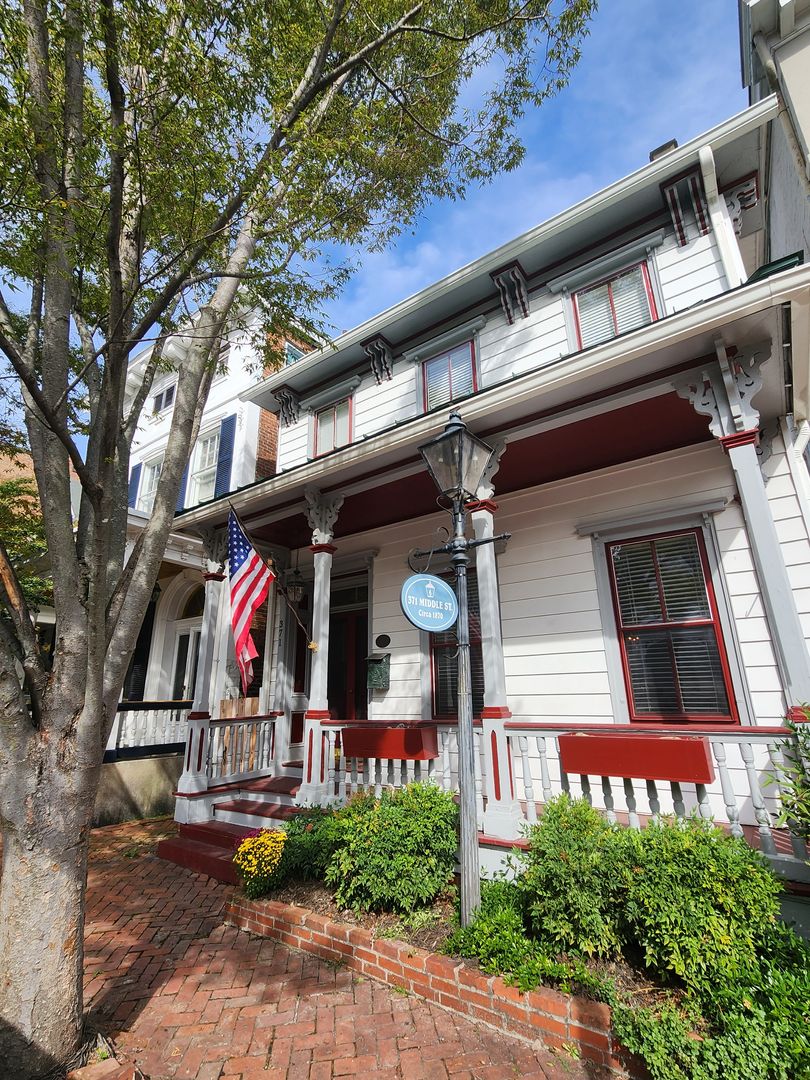 Portsmouth House: 371 Middle St