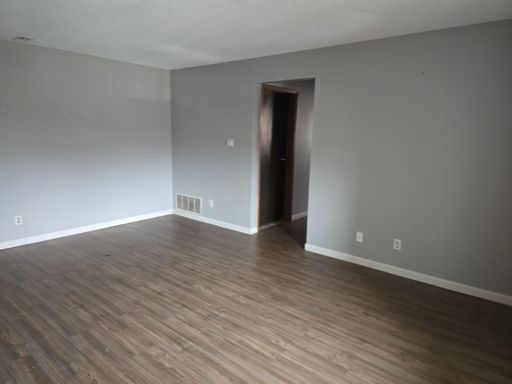 2 Bed 1.5 Bath with Private Balcony