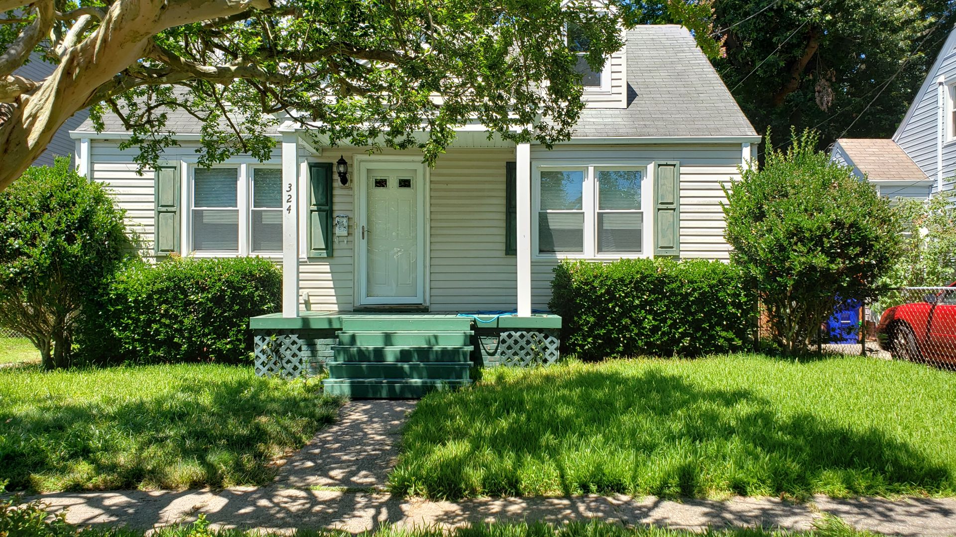 Norfolk House: 324 E. Leicester Avenue