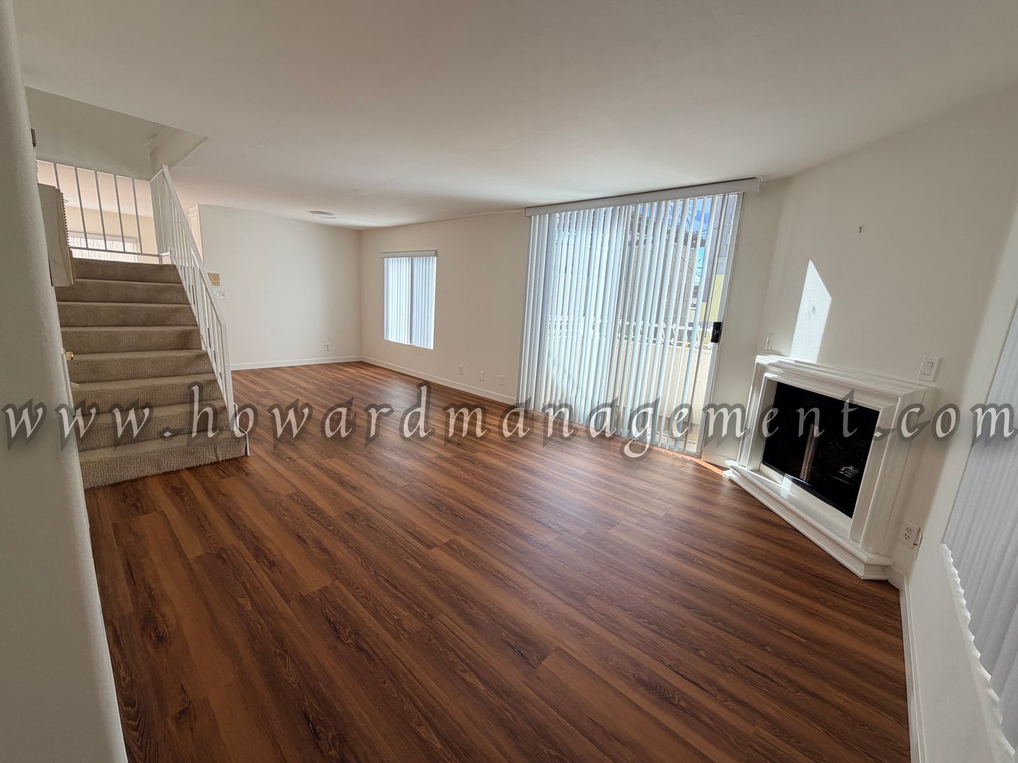 Los Angeles Apartment: 2355 Bentley Ave