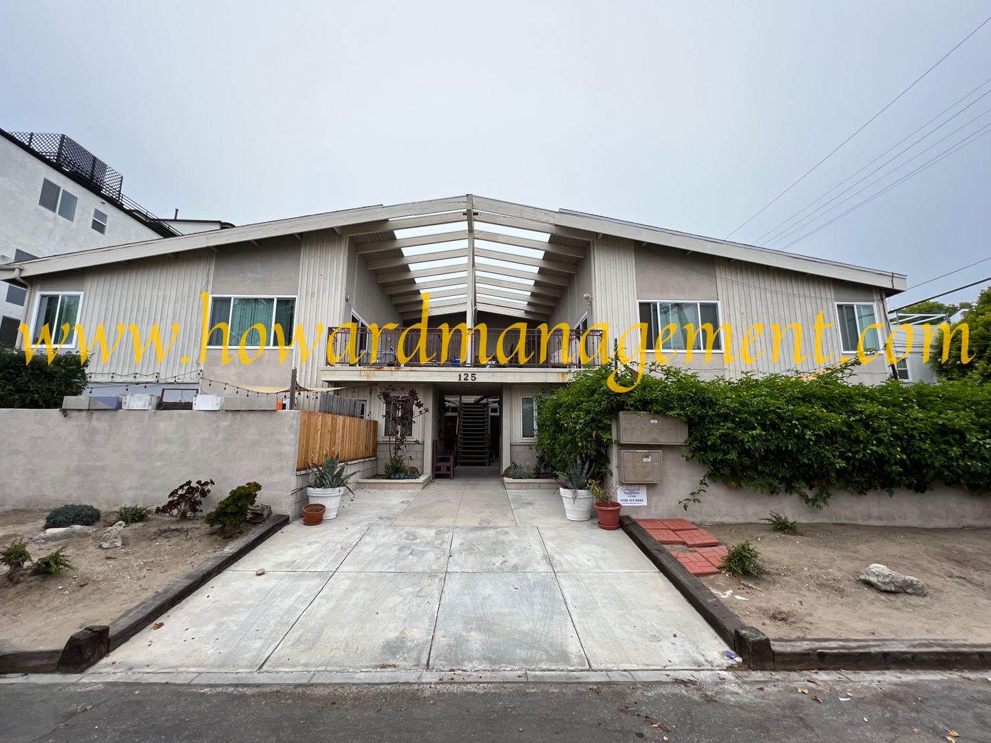 Marina Del Rey Apartment: 125 Eastwind St