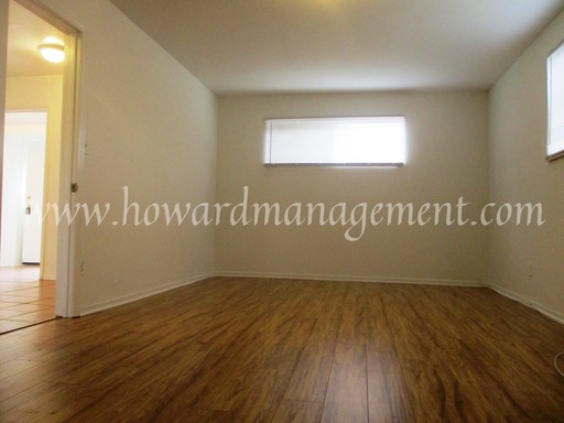 2 Bedroom Free standing unit with ALL UTILITIES COVERED. Tandem parking
