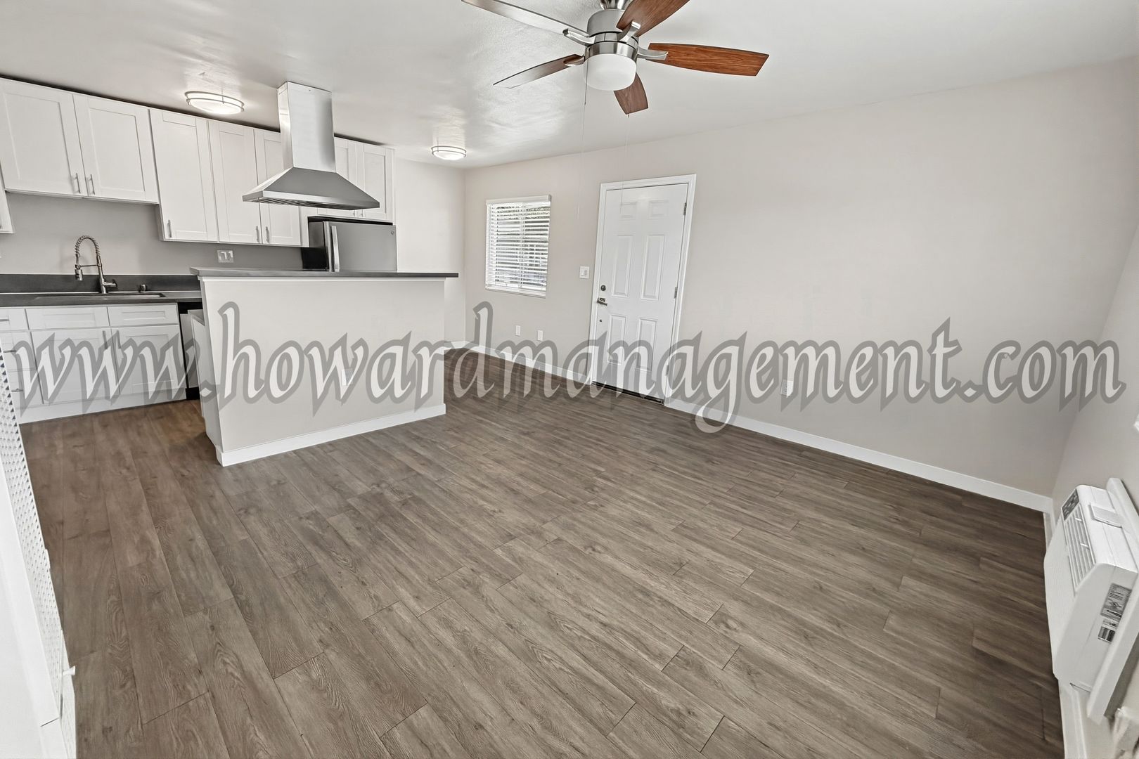 Los Angeles Apartment: 11415 Venice Blvd
