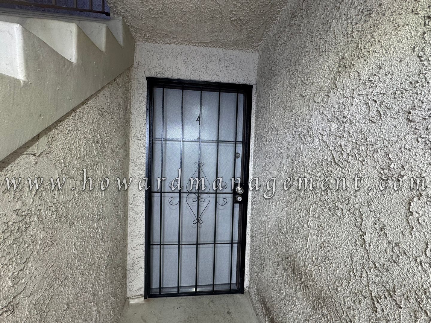 Los Angeles Apartment: 9400 National Blvd