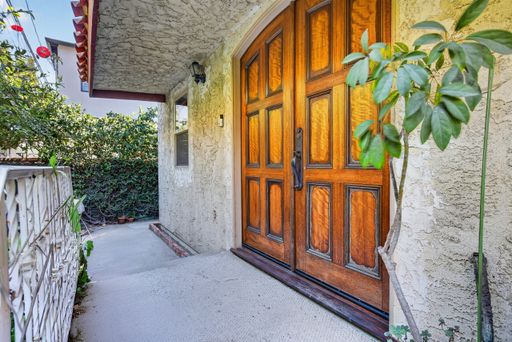 Private, Remodeled and Ready for Move In! – photo 1
