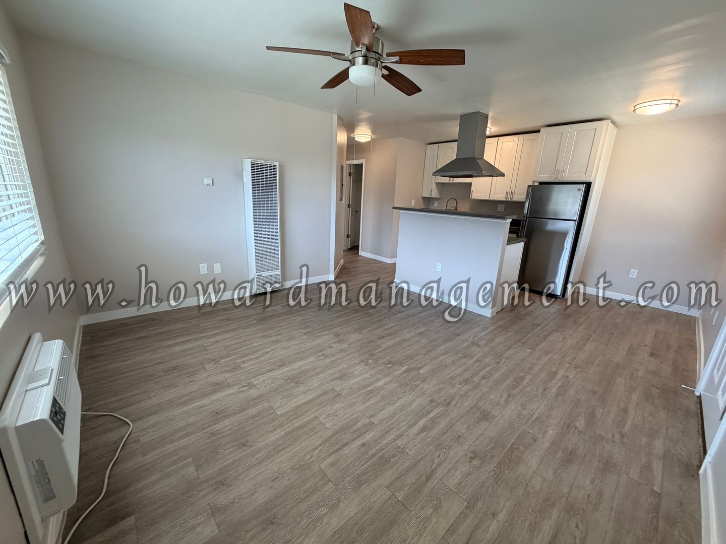 Los Angeles Apartment: 11415 Venice Blvd