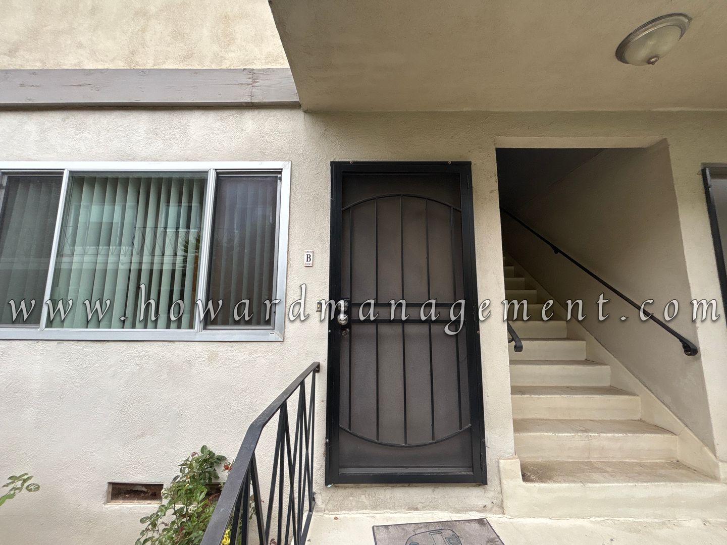 Santa Monica Apartment: 1533 9th Street