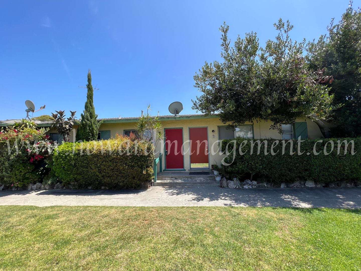 Santa Monica Apartment: 1914 Cloverfield Blvd
