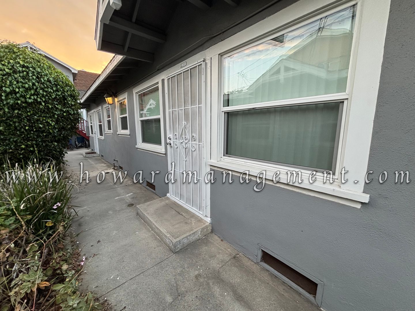 Long Beach Apartment: 366-374 Walnut Ave
