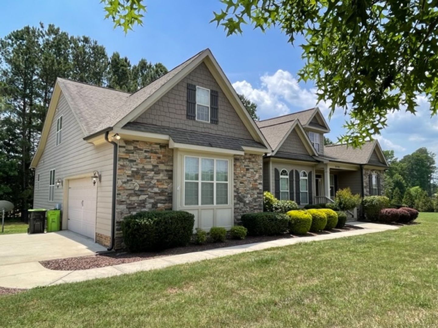 Zebulon House: 3725 Nether Ridge Rd