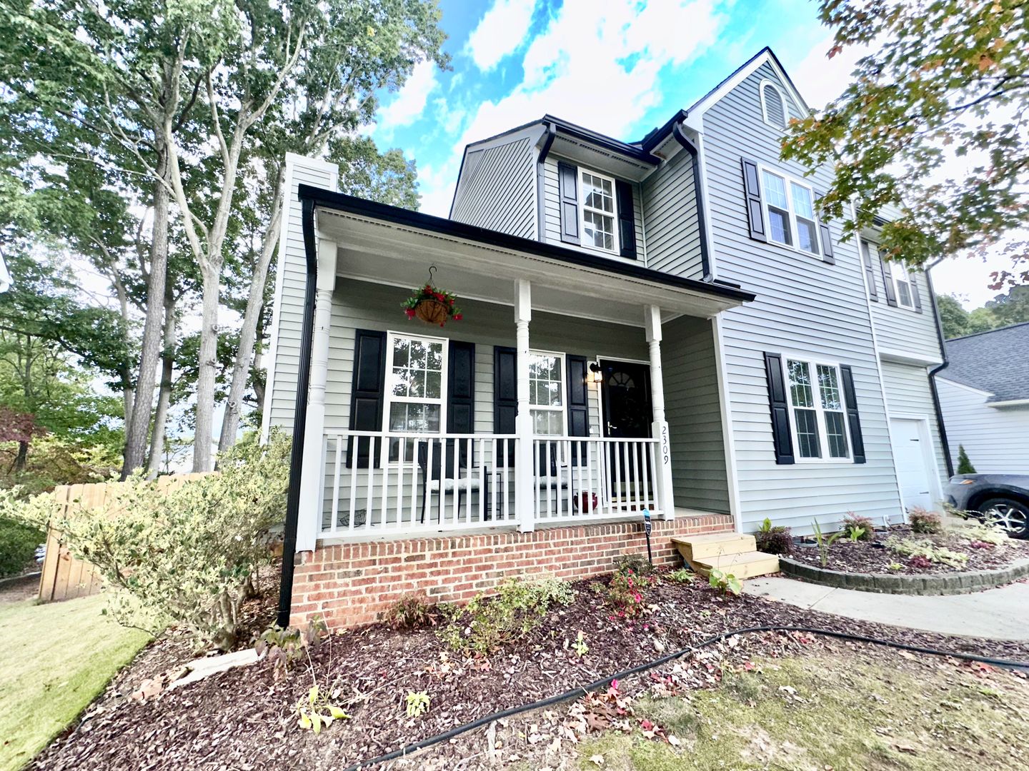Raleigh House: 2309 Laurel Falls Ln