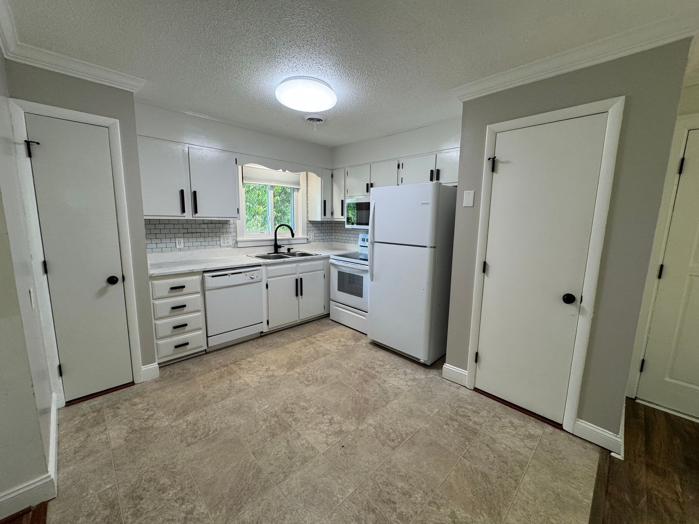 4100 PITTSFORD RD - L/U Only 6 of 12