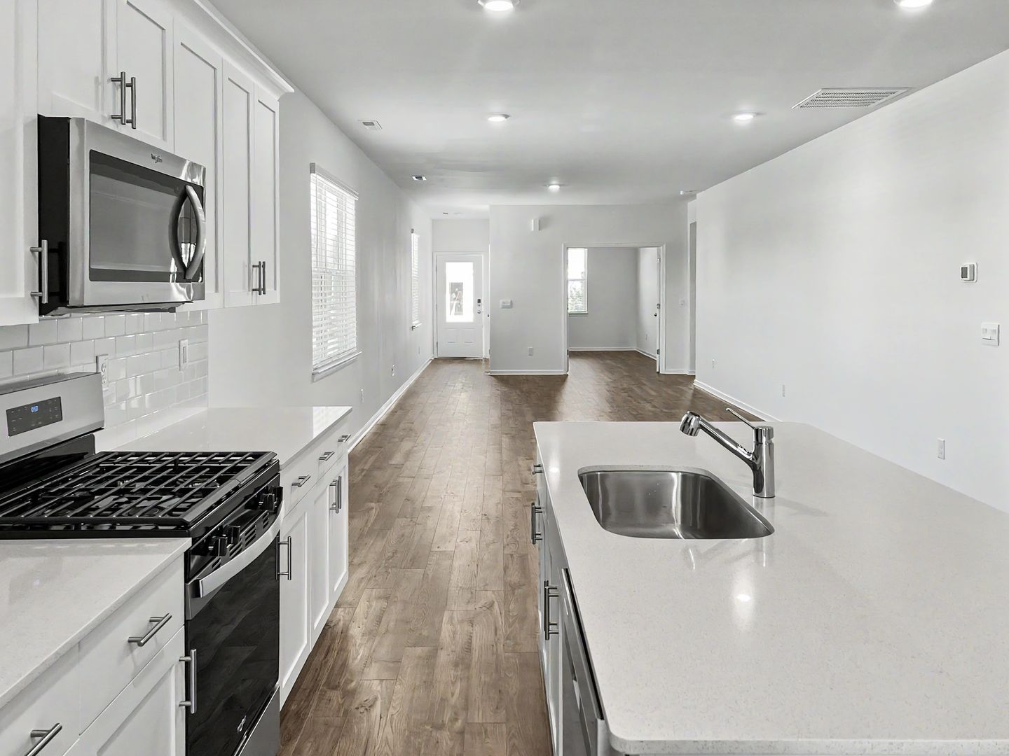 1404 Jasmine View Way 4 of 12