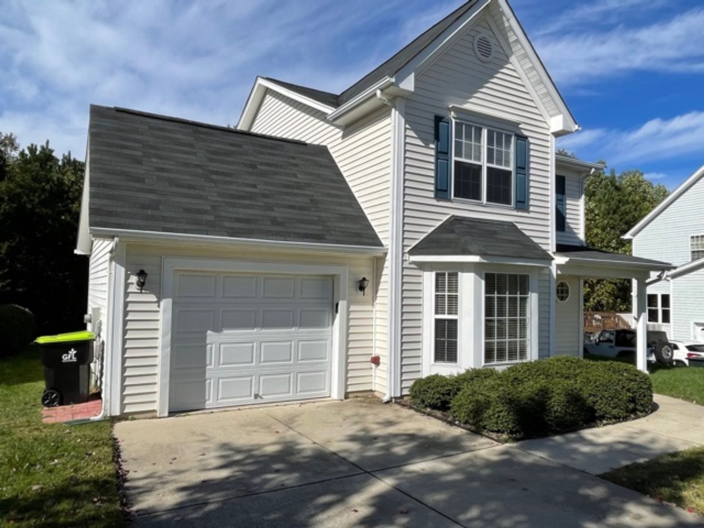 Holly Springs House: 433 Holly Thorn Trce