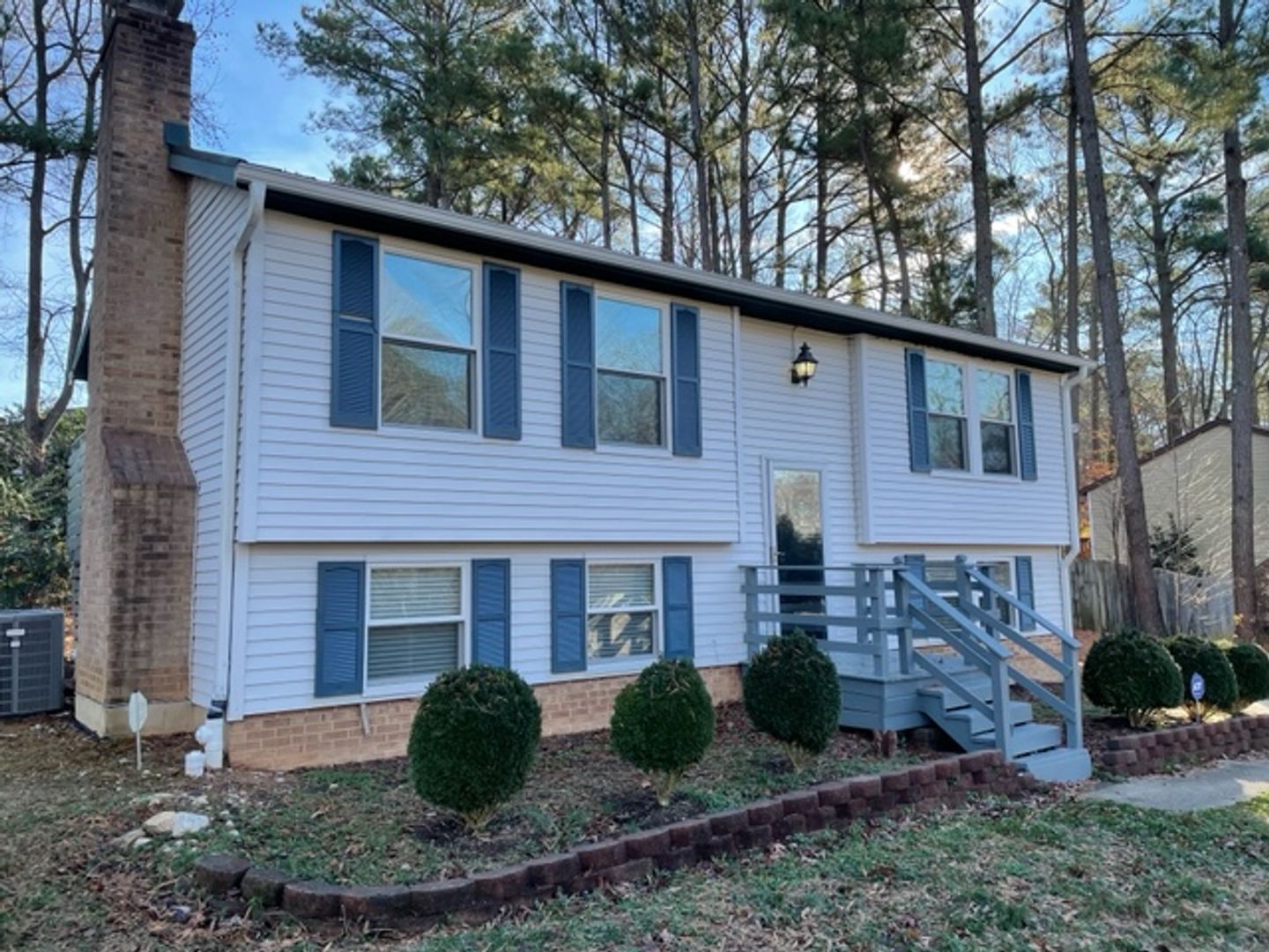 Cary House: 101 Indigo Dr