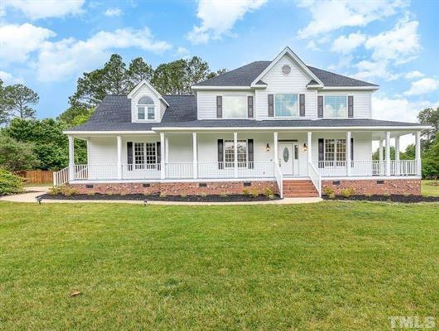 Angier House: 113 Ashton Ln
