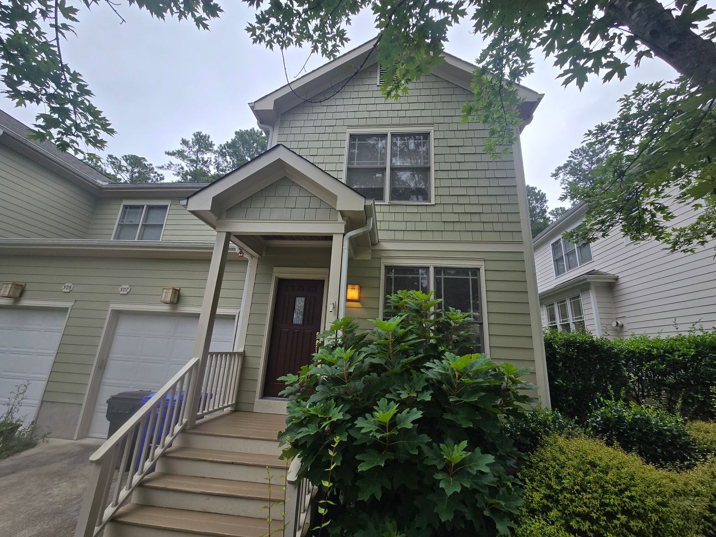Chapel Hill Townhome: 307 Charleston Ln