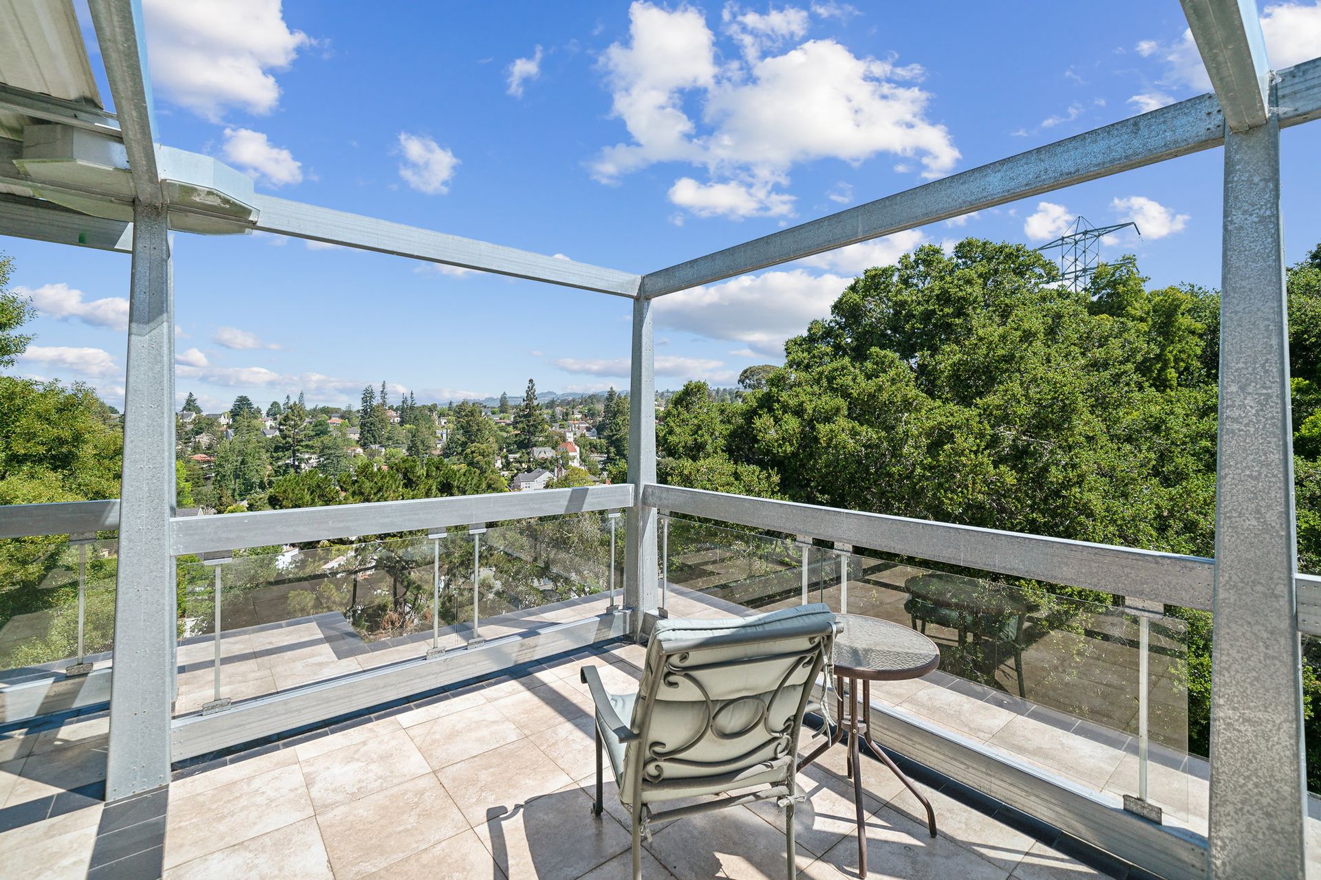 Park Glenview Apartments 3 of 12