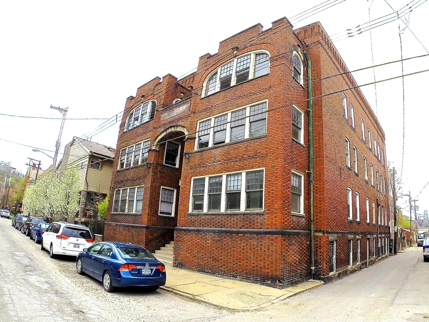 Pittsburgh Apartment: 816 Ivy St