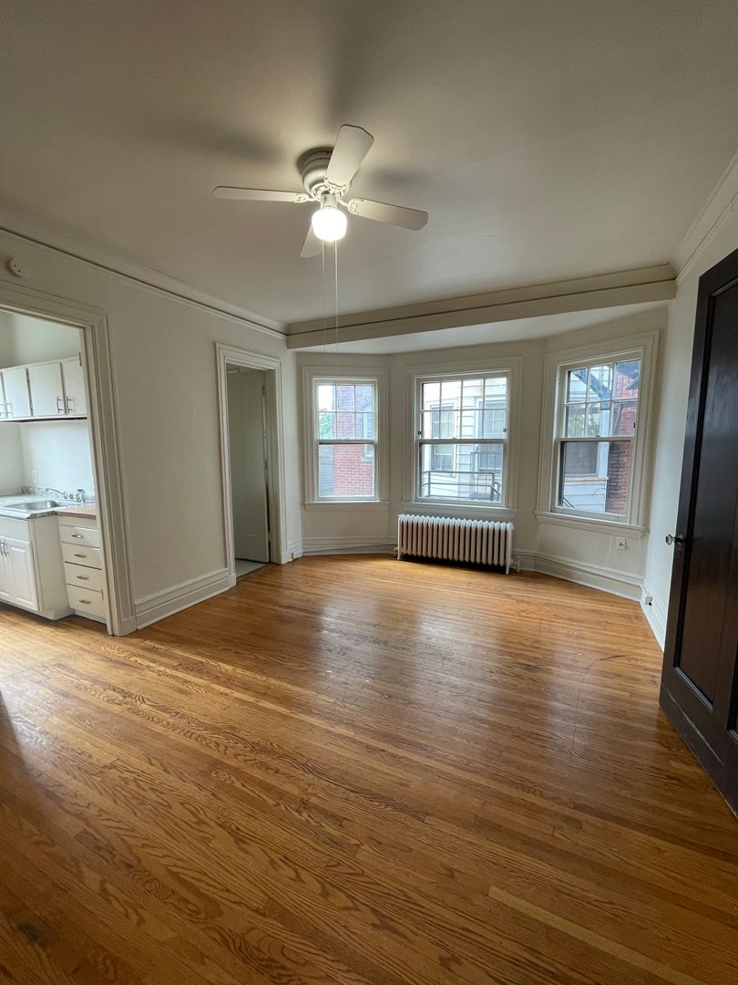 Rochester Apartment: 194 Oxford St