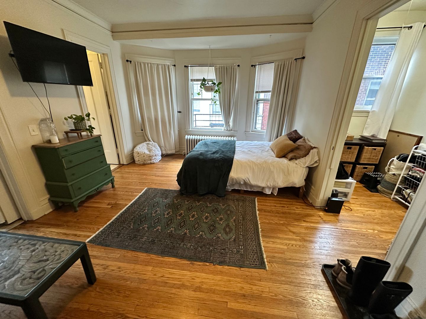 Rochester Apartment: 194 Oxford St