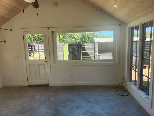 Listing photo thumbnail