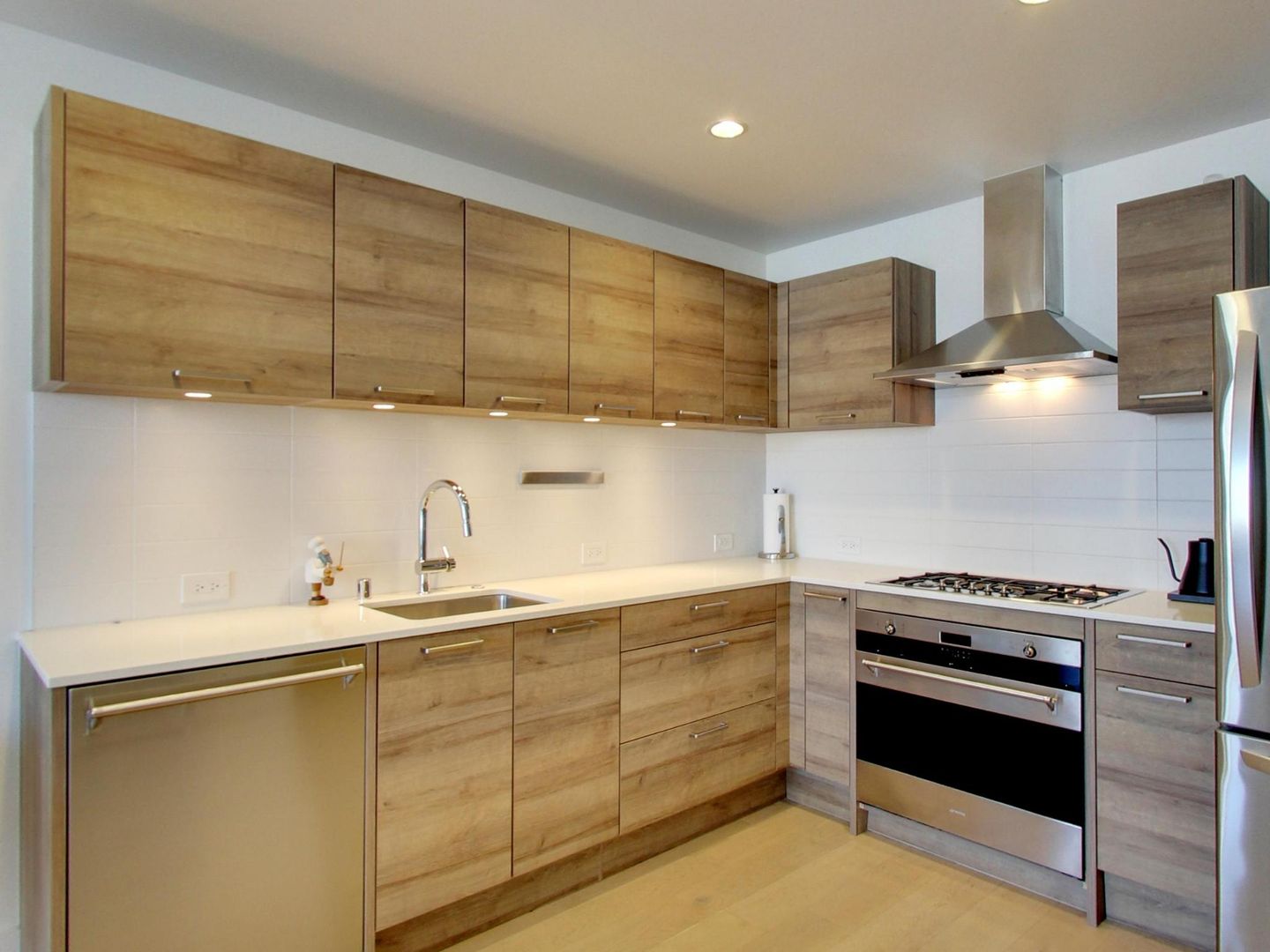 San Francisco House: 1075 Market St Unit 713