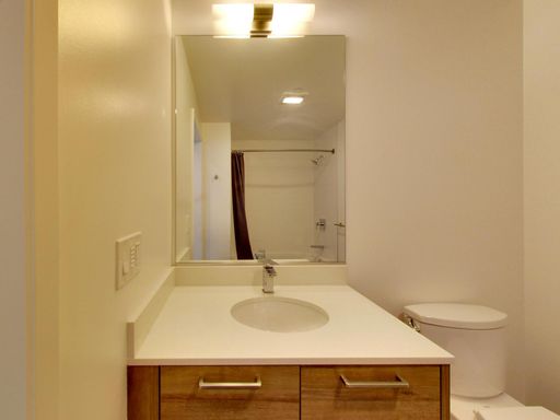 Listing photo thumbnail