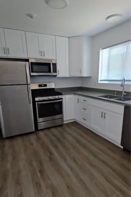 Listing photo thumbnail
