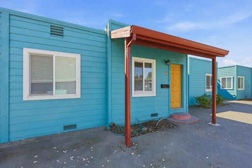 Listing photo thumbnail