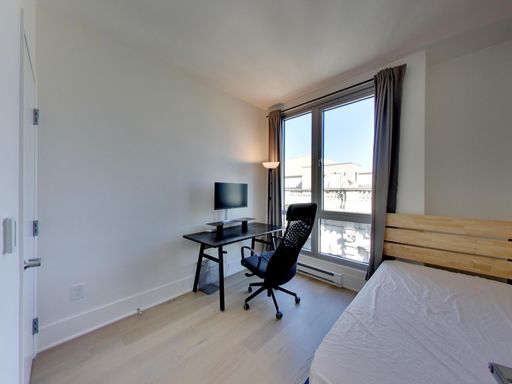 Listing photo thumbnail
