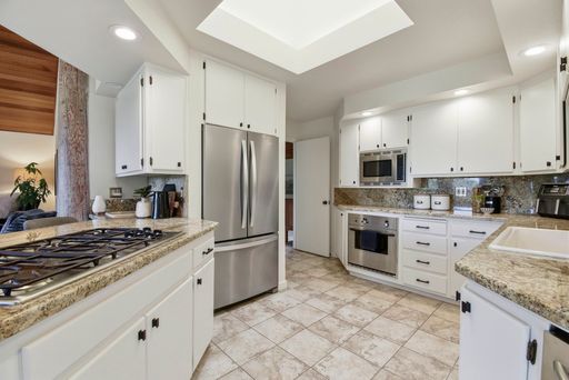 Listing photo thumbnail