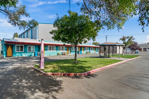 1015 S A St, Unit 5, Santa Rosa, CA 95404