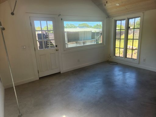 Listing photo thumbnail