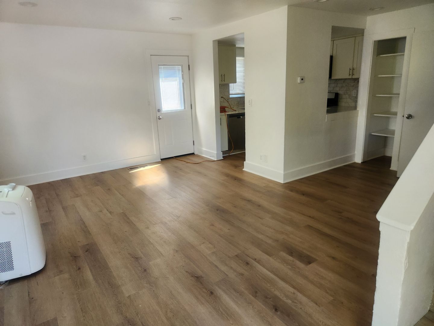 Windsor House: 10 3rd. Street