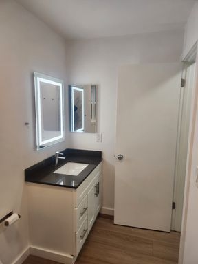 Listing photo thumbnail