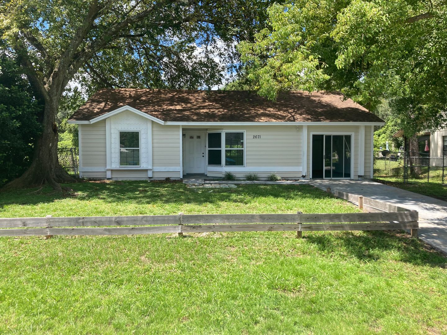 Deltona House: 2671 Bentley Dr
