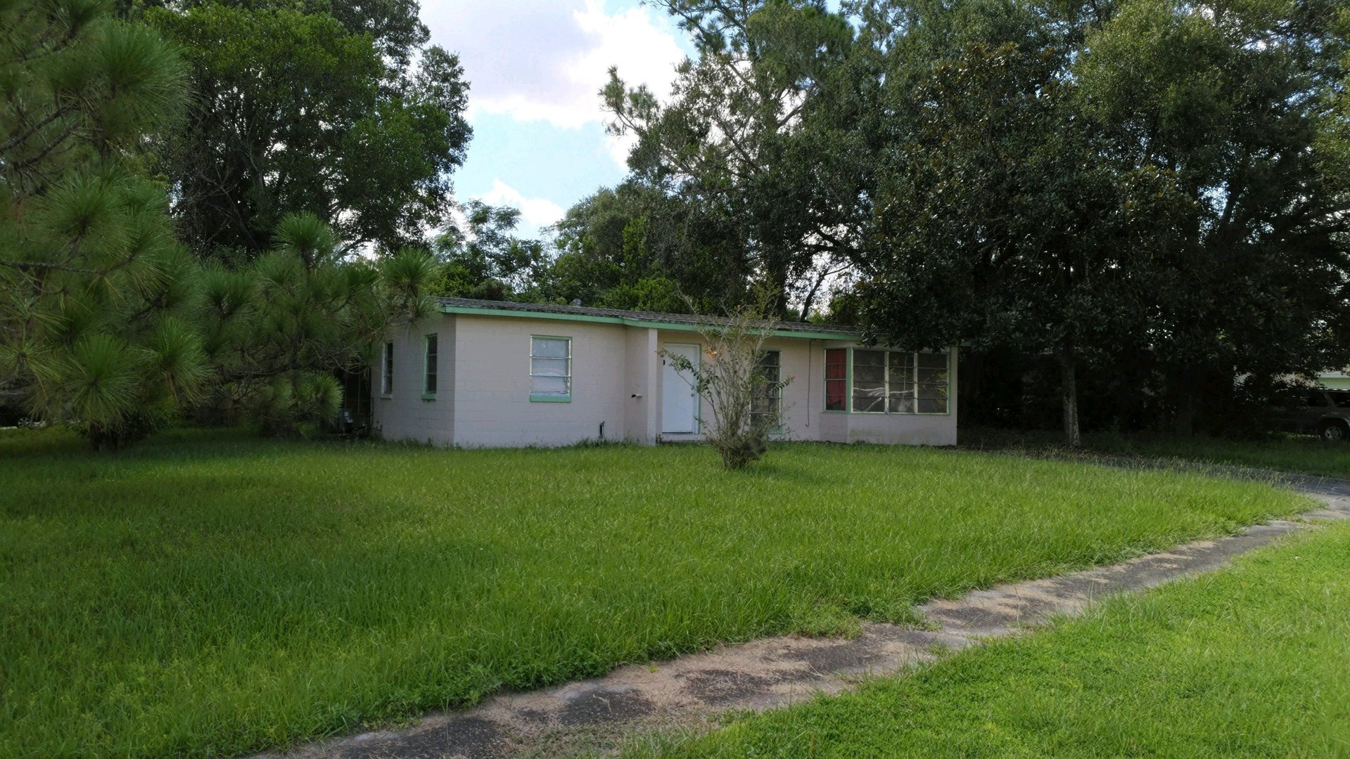 Deltona House: 1625 Moreno Ter