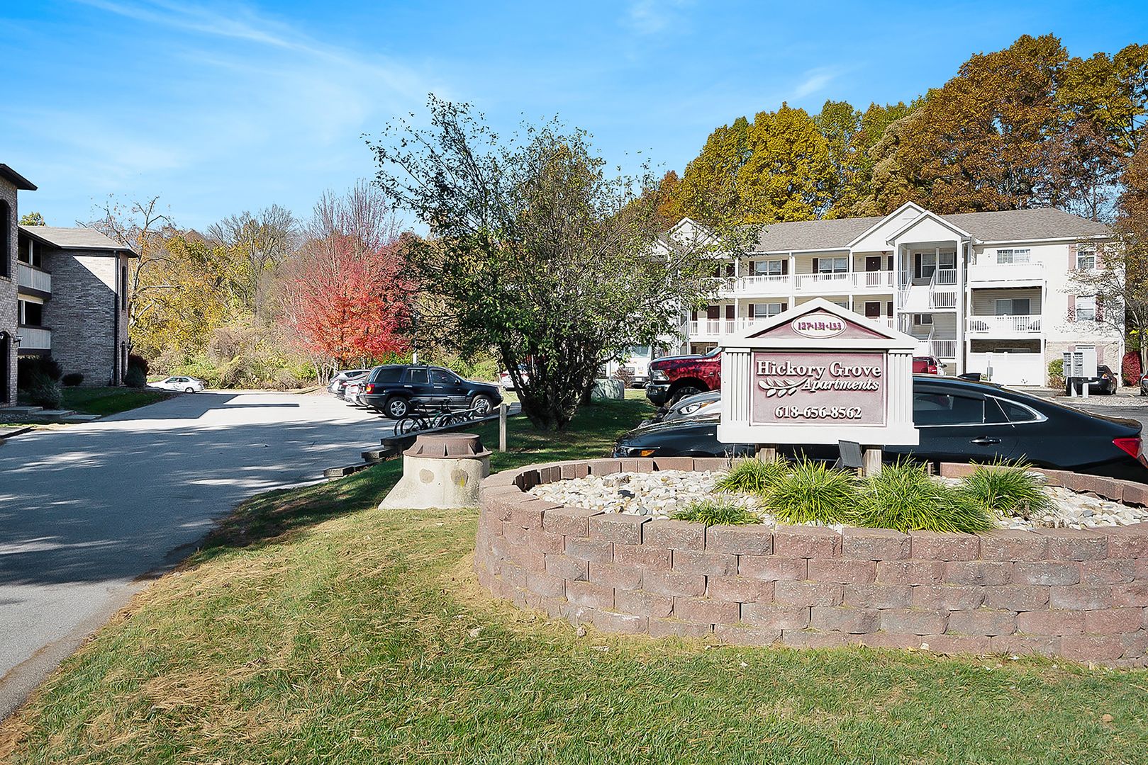 Edwardsville Apartment: 131 Dorset Ct