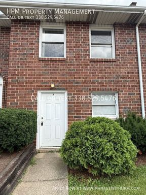 TO SCHEDULE A SHOWING! FIRST MONTH OF FREE RENT